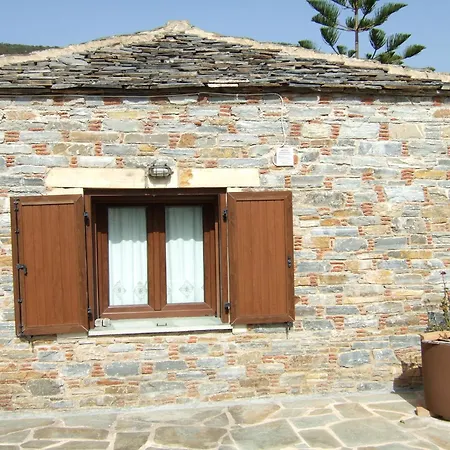 Holiday home Antonis Stone House Zarakes