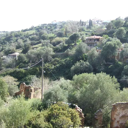 Antonis Stone House *